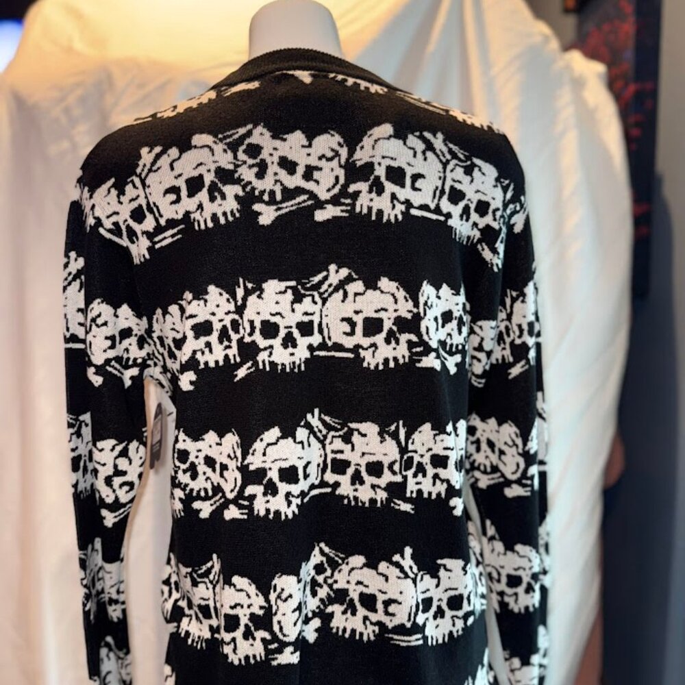 Sweater - Picture 2 of 4